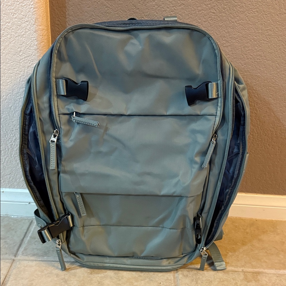 Stylish green/Gray Men's Backpack
